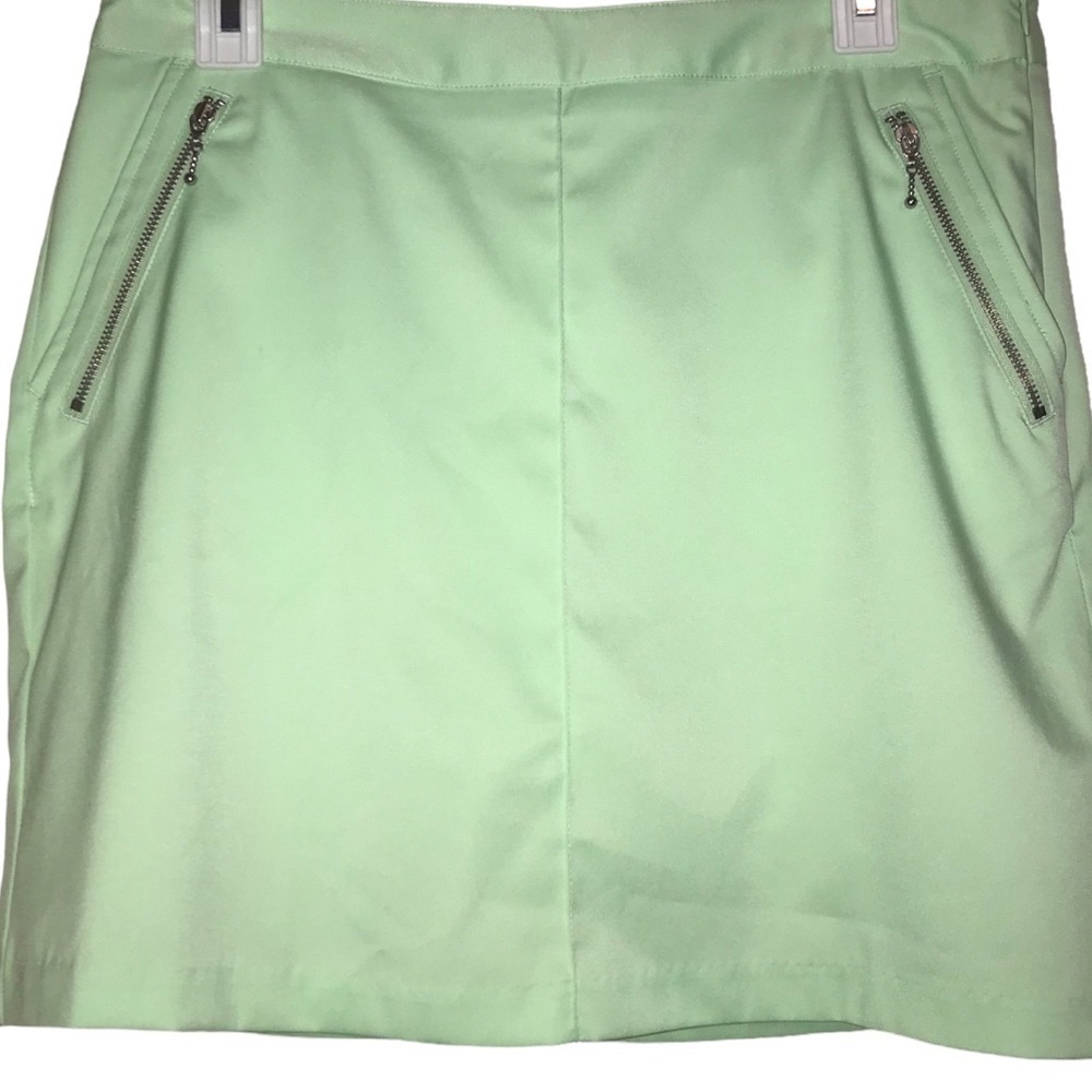 NWT Greg Norman Woman’s Golf Skort Size 6 Light Green